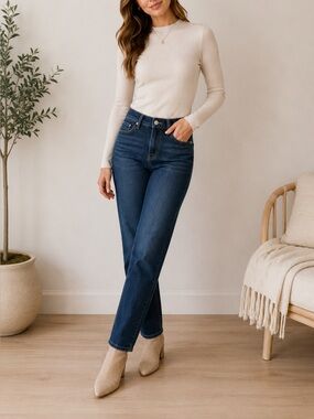LIKE NEW Judy Blue ThermaDENIM Straight Fit Jeans